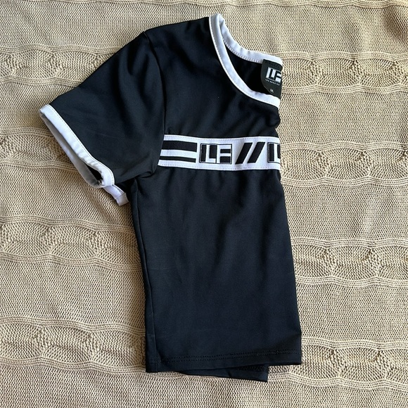LF crop top - Picture 6 of 7